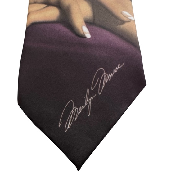 *Men’s Vintage Ralph Marlin Marilyn Monroe Signature Neck Tie 1996 Polyester. - Picture 2 of 8